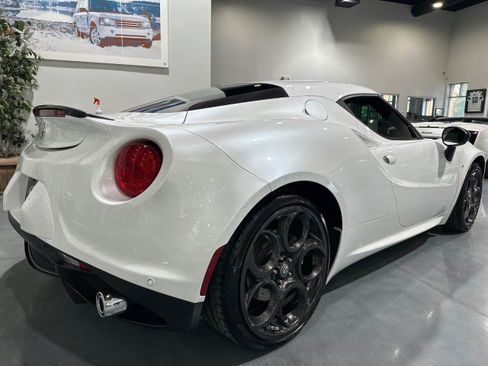 Used 2017 Alfa Romeo 4C Coupe w/ Coupe Track Package 1 RWD image 40