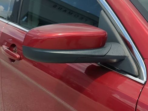Used 2013 Ford Taurus SEL FWD image 12
