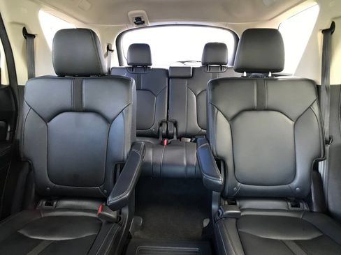 Certified 2024 Honda Pilot EX-L image 9