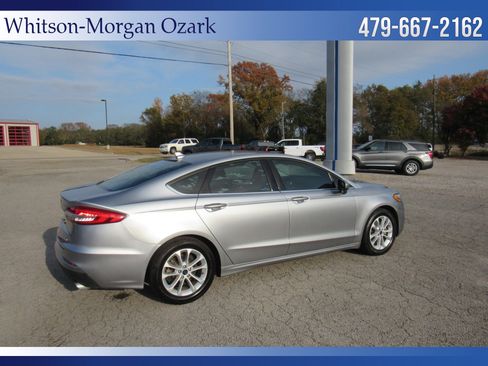 Used 2020 Ford Fusion SE image 13