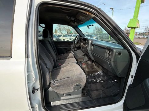 Used 2002 Chevrolet Silverado 2500 LS RWD image 12