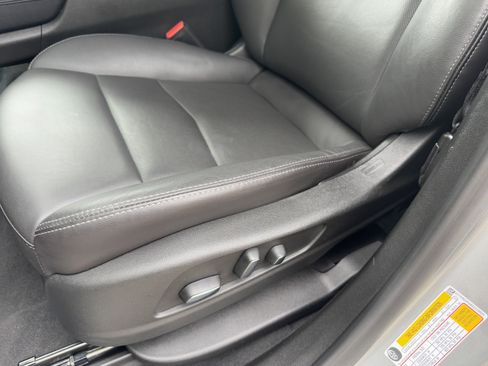 Used 2025 Cadillac XT5 Premium Luxury image 16