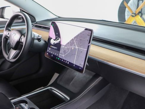 Used 2022 Tesla Model 3 Long Range image 23