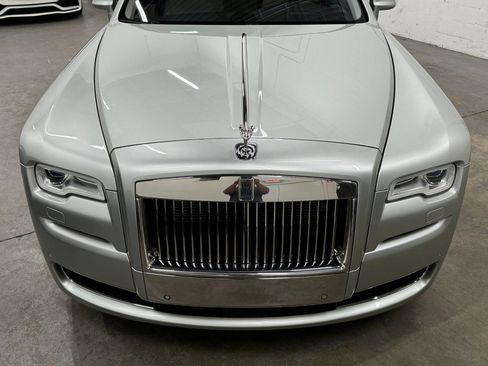 Used 2015 Rolls-Royce Ghost RWD image 22