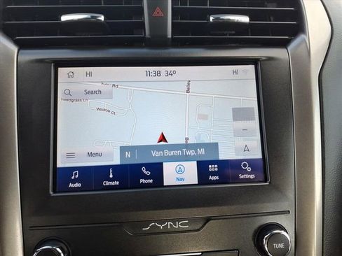 Used 2020 Ford Fusion SE image 19