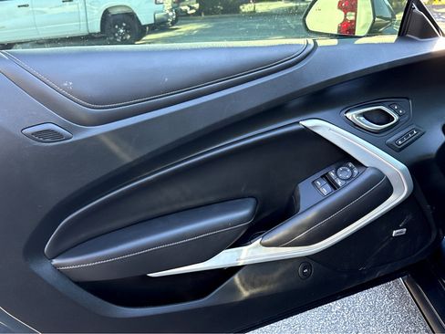 Used 2019 Chevrolet Camaro LT image 18