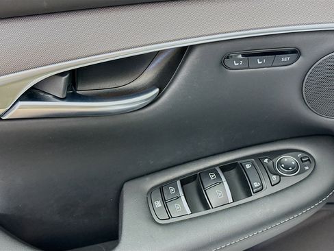 Used 2023 INFINITI QX50 Luxe AWD/4WD image 15