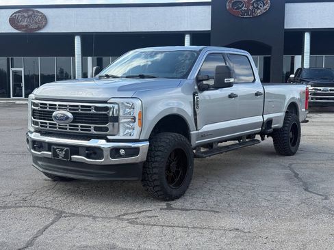 Used 2023 Ford F250 XLT w/ FX4 Off-Road Package AWD/4WD image 1