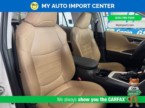Used 2019 Toyota RAV4 Limited AWD/4WD image 29