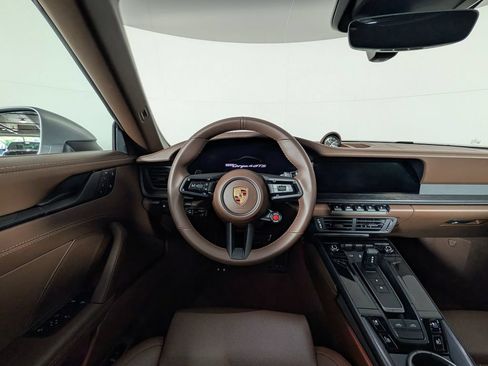Certified 2026 Porsche 911 Targa 4 GTS AWD/4WD image 19