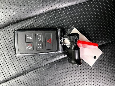 Used 2024 Land Rover Range Rover Sport Dynamic SE image 11