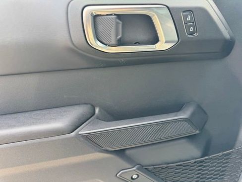 New 2025 Ford Bronco Outer Banks image 11