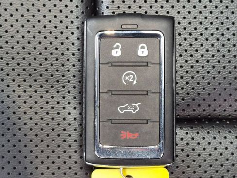 Used 2024 Jeep Grand Cherokee Limited w/ Luxury Tech Group II AWD/4WD image 30