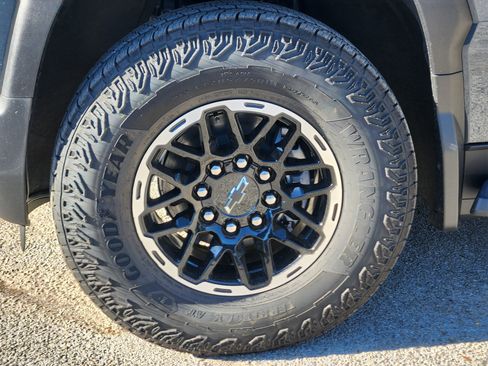 New 2026 Chevrolet Silverado EV Trail Boss image 8