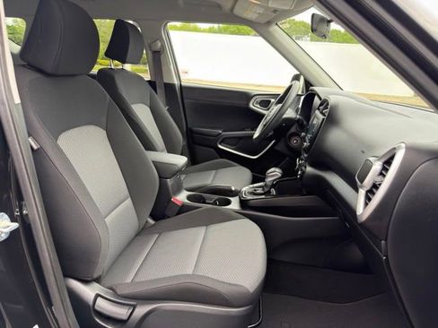 Used 2021 Kia Soul LX FWD image 22