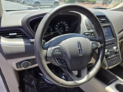 Used 2017 Lincoln MKC Reserve FWD image 11