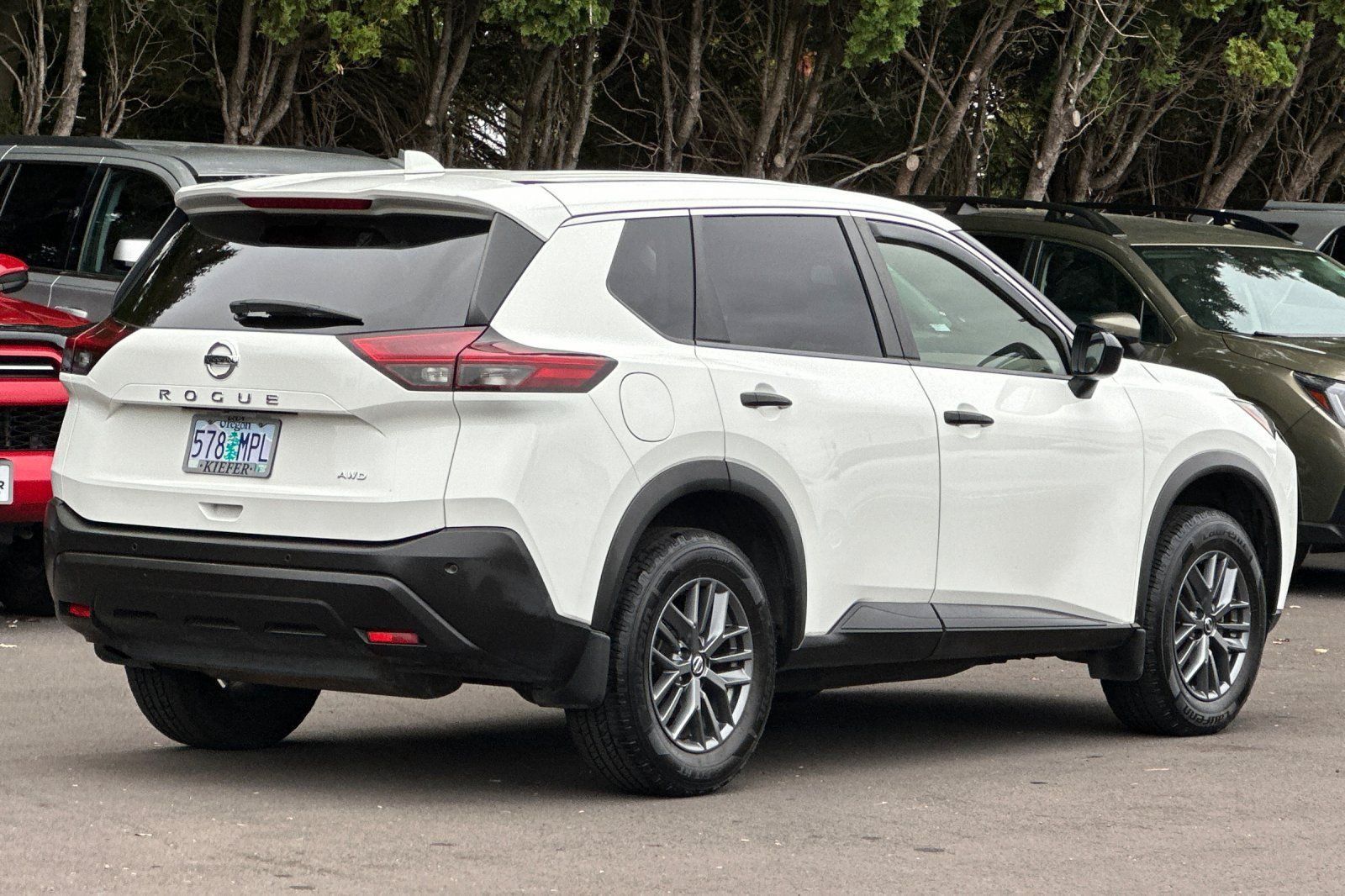 Used 2021 Nissan Rogue S AWD/4WD image 4