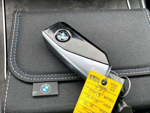 Used 2023 BMW X7 xDrive40i w/ Premium Package AWD/4WD image 15