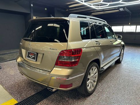Used 2010 Mercedes-Benz GLK 350 4MATIC image 7