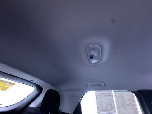 Used 2022 Chevrolet TrailBlazer LS image 38