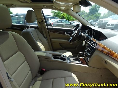 Used 2012 Mercedes-Benz C 300 4MATIC Sedan image 16