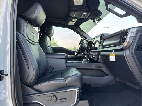 Used 2026 Ford F450 Platinum AWD/4WD image 32