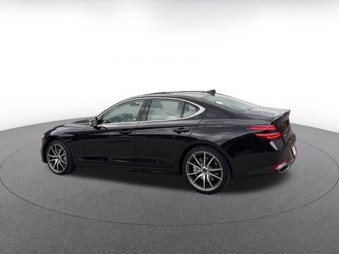 Used 2025 Genesis G70 2.5T image 10