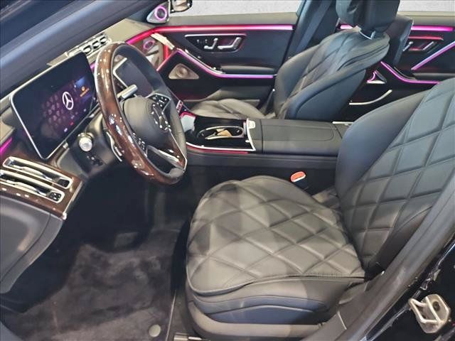 New 2026 Mercedes-Benz Maybach S 680 4MATIC image 4