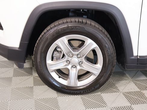 Used 2024 Jeep Compass Latitude w/ Altitude Special Edition AWD/4WD image 16