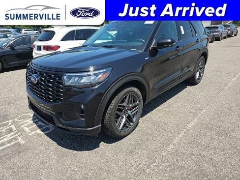 Used 2025 Ford Explorer ST-Line w/ ST-Line Street Pack AWD/4WD image 1