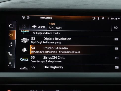 Used 2025 Audi Q4 e-tron Premium image 19