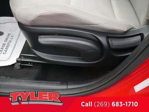 Used 2022 Kia Soul LX image 22