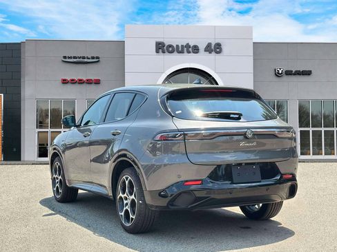 Used 2025 Alfa Romeo Tonale w/ Premium Package AWD/4WD image 4