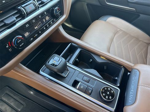 Used 2023 Nissan Pathfinder Platinum w/ Cargo Package image 28