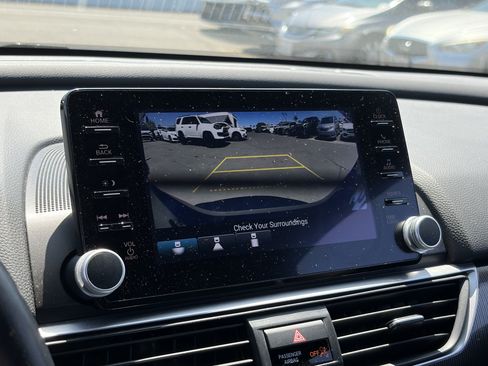 Used 2022 Honda Accord Sport image 7
