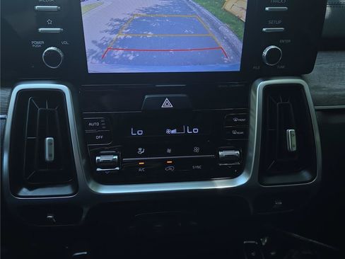 Certified 2021 Kia Sorento EX w/ Panoramic Sunroof Package AWD/4WD image 29