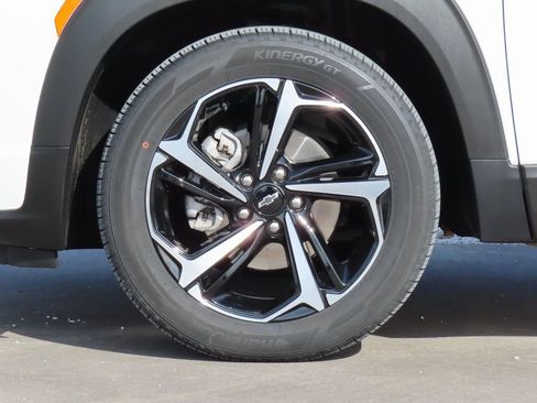 Certified 2023 Chevrolet TrailBlazer RS w/ Convenience Package image 11