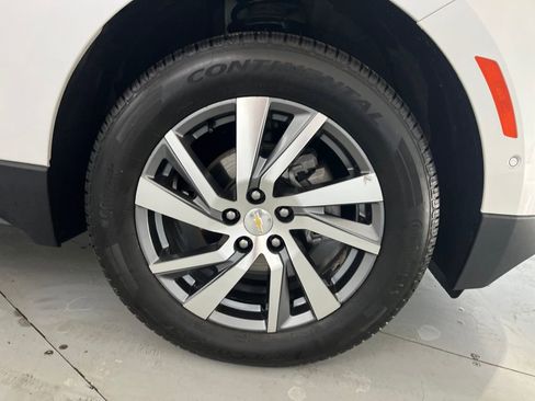 Used 2023 Chevrolet Equinox Premier AWD/4WD image 18