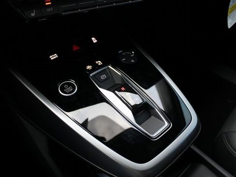 New 2025 Audi Q4 e-tron Premium Plus image 8