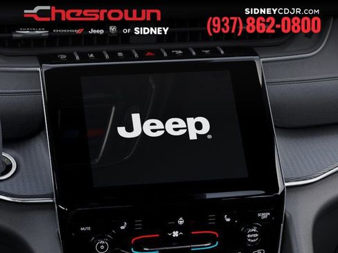 New 2025 Jeep Grand Cherokee L Altitude image 18