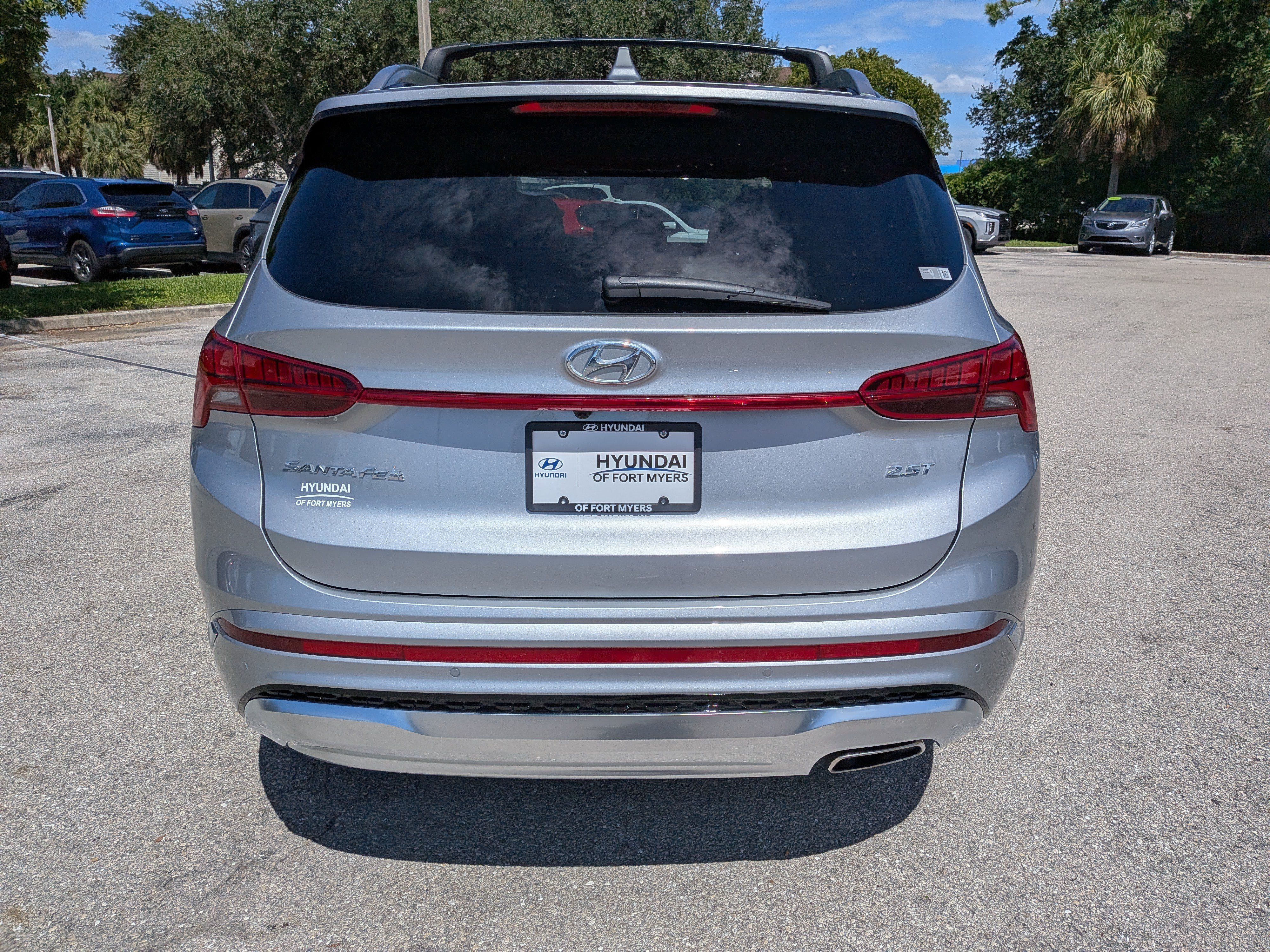 Used 2023 Hyundai Santa Fe Calligraphy FWD image 5