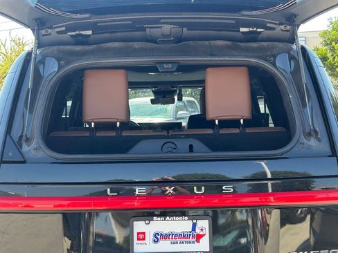 Used 2025 Lexus GX 550 AWD/4WD image 16