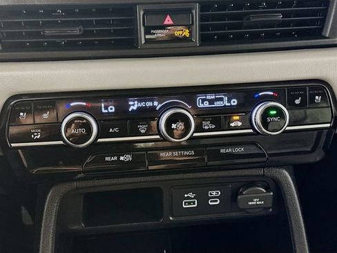 Certified 2024 Honda Pilot Elite image 29