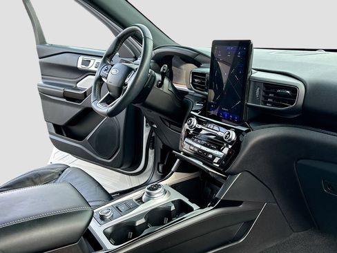 Used 2023 Ford Explorer ST w/ Equipment Group 401A image 5