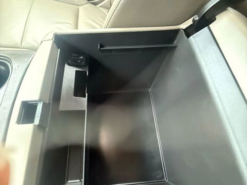 Used 2015 Chevrolet Tahoe LT image 26