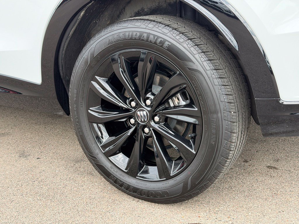 Used 2024 Buick Envista Sport Touring w/ Convenience II Package FWD image 25