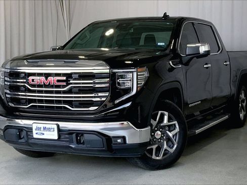 Used 2024 GMC Sierra 1500 SLT w/ SLT Convenience Package RWD image 2