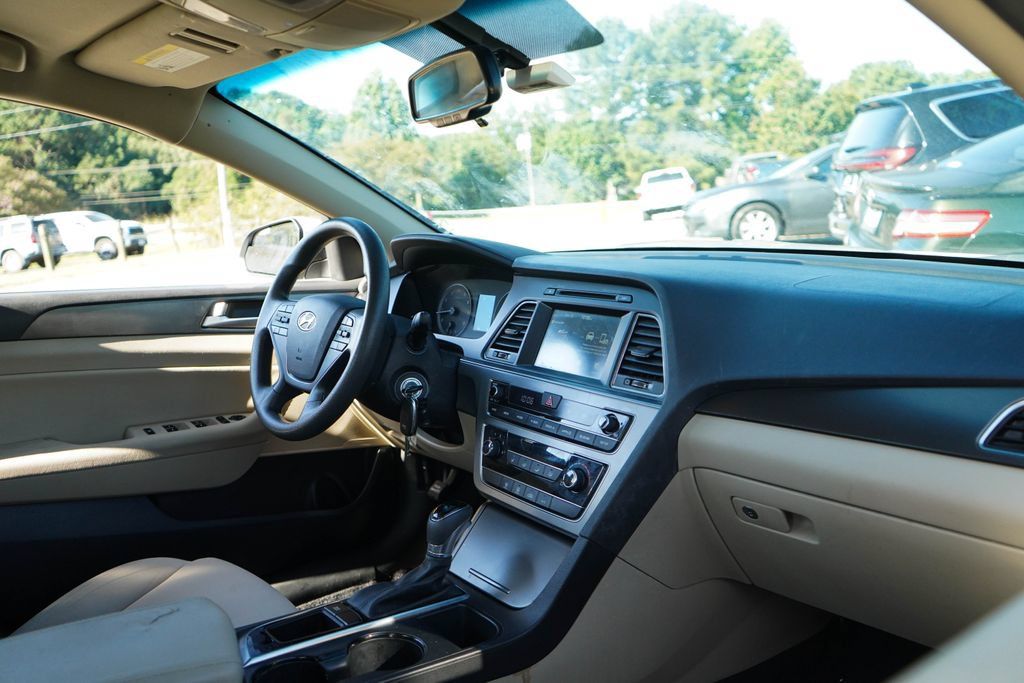 Used 2017 Hyundai Sonata Sport FWD image 14