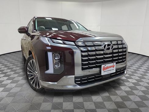 Used 2024 Hyundai Palisade Calligraphy AWD/4WD image 2