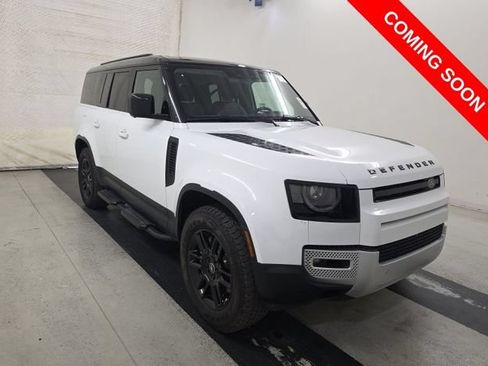 Used 2025 Land Rover Defender 130 S AWD/4WD image 4